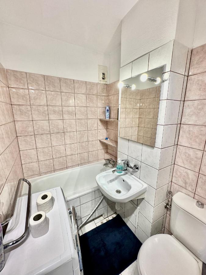 Super Apartament Grey Centrum 2X Metro Fast Wifi 300 Mbs Netflix Appletv Smarttv Spotify Panorama Miasta Βαρσοβία Εξωτερικό φωτογραφία